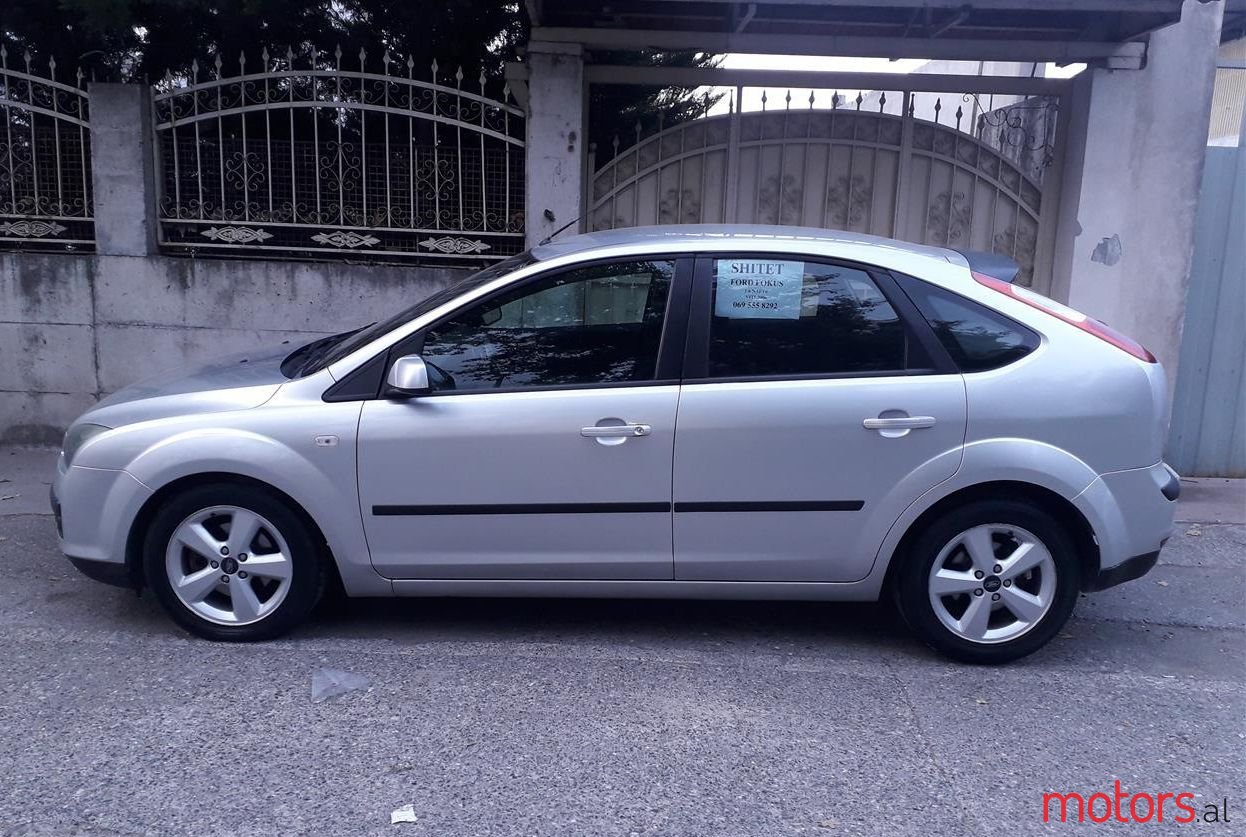 2006' Ford Focus photo #2