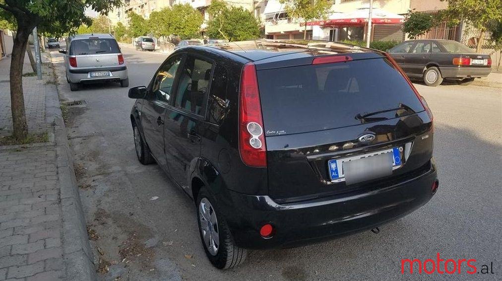 2007' Ford Fiesta photo #2