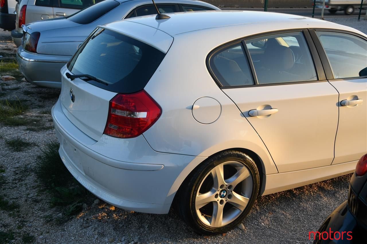 2010' BMW 120 photo #2