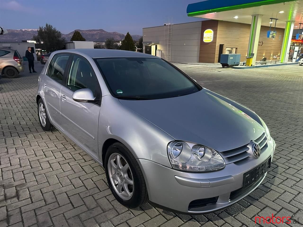 2006' Volkswagen Golf photo #2