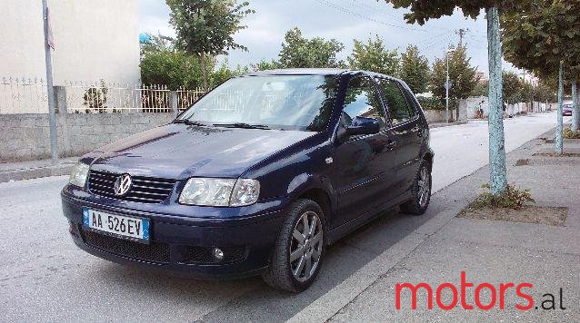 2001' Volkswagen Polo photo #1