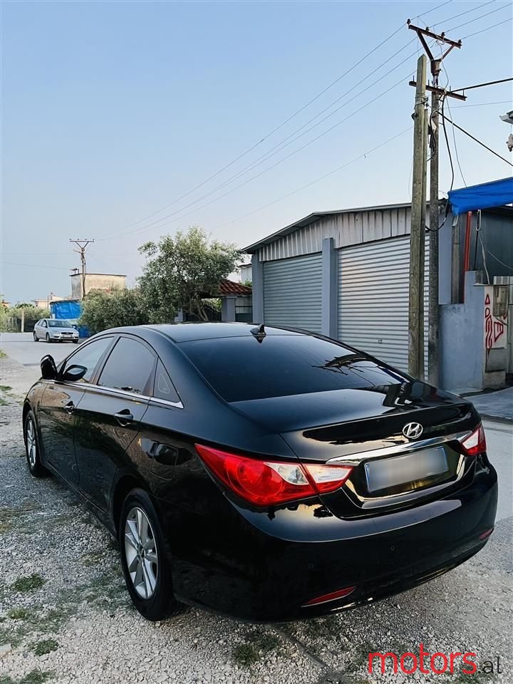 2012' Hyundai Sonata photo #2