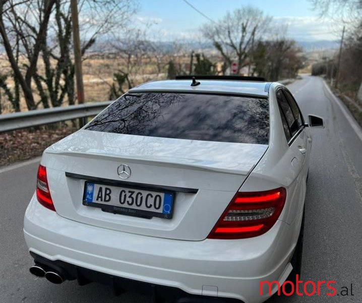 2012' Mercedes-Benz C 300 photo #1