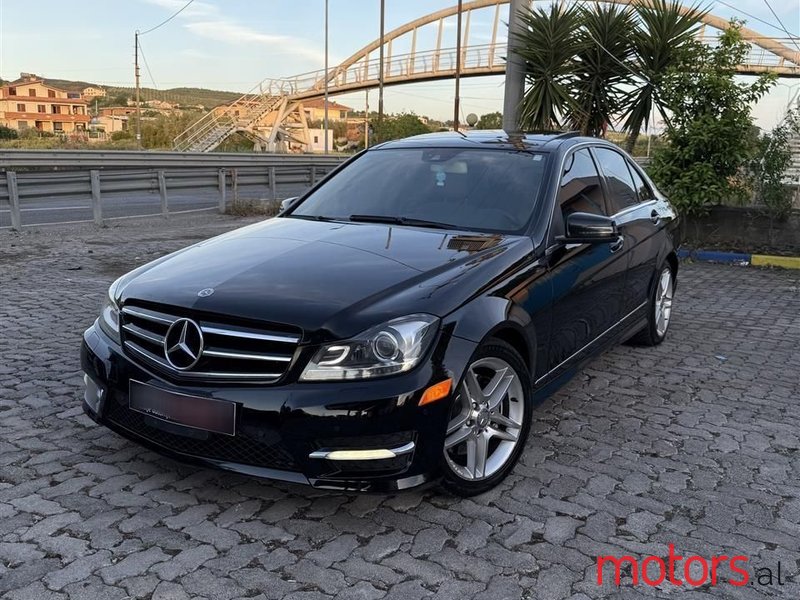 2012' Mercedes-Benz C 300 photo #1