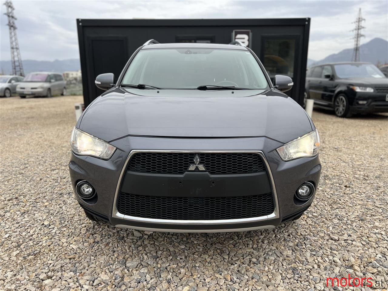 2010' Mitsubishi Outlander photo #3