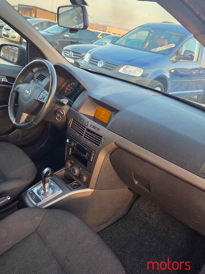 2007' Opel Astra photo #5