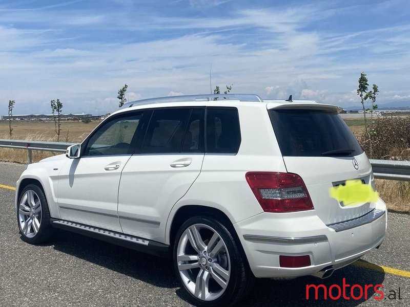 2011' Mercedes-Benz GLK 250 photo #2