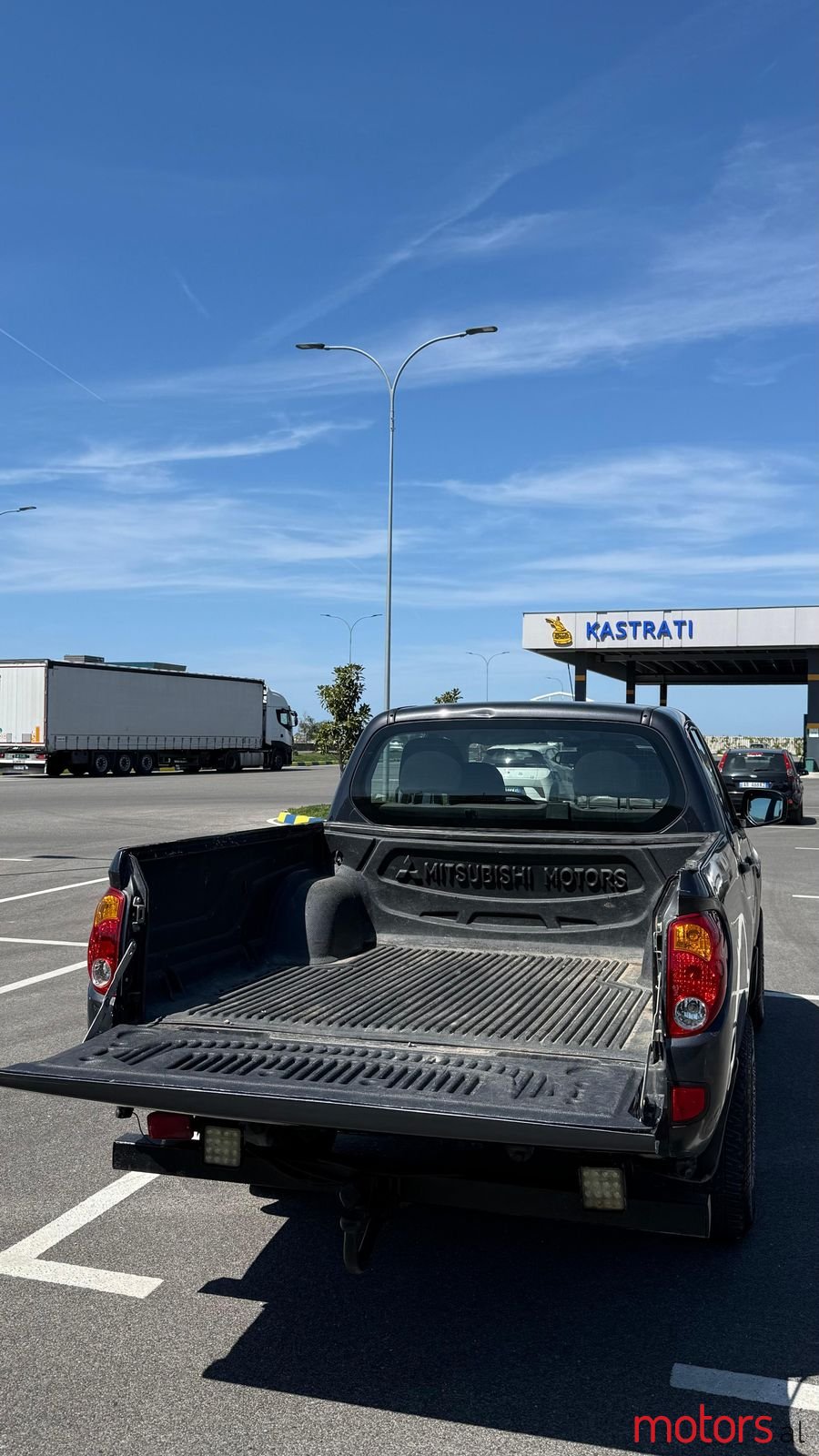 2013' Mitsubishi L200 photo #6