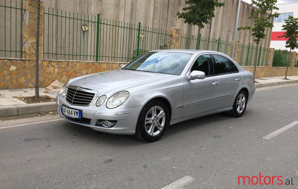 2007' Mercedes-Benz E 220 photo #1