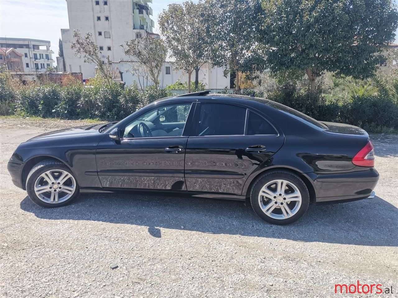 2007' Mercedes-Benz E 200 photo #6