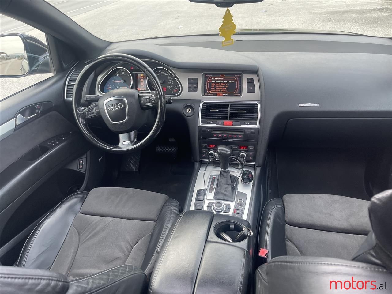 2007' Audi Q7 photo #5