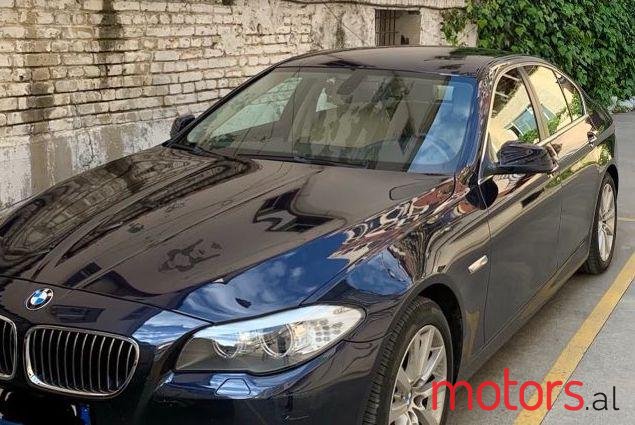 2012' BMW 525 photo #1