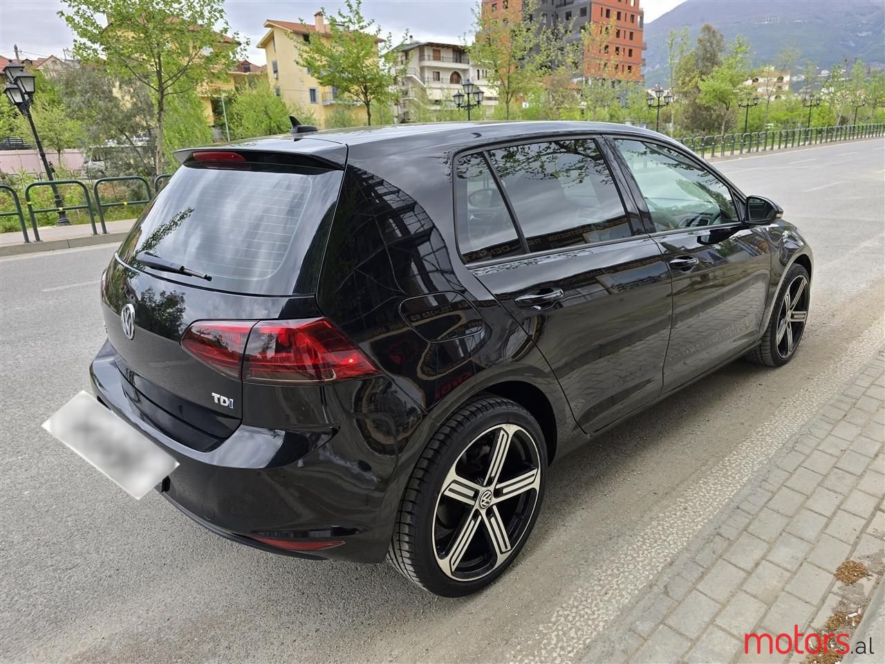 2015' Volkswagen Golf photo #1