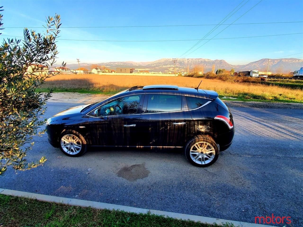 2010' Lancia Delta photo #4