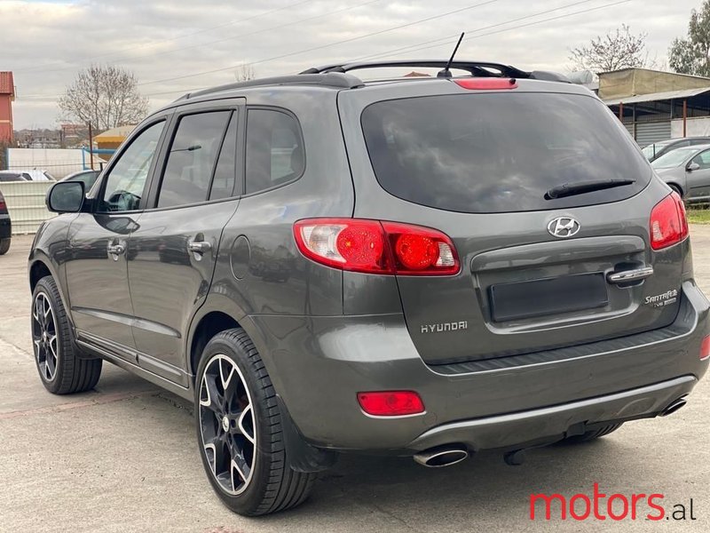 2010' Hyundai Santa Fe photo #4