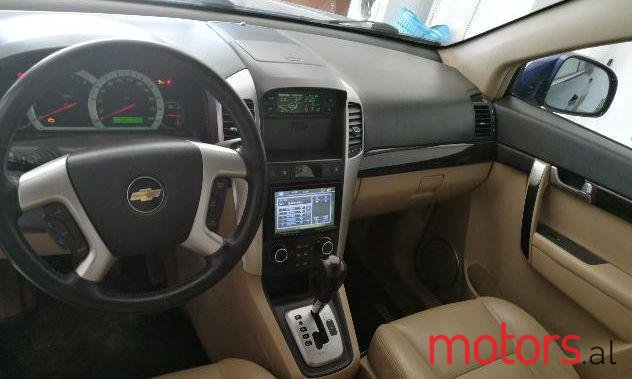 2008' Chevrolet Captiva photo #1