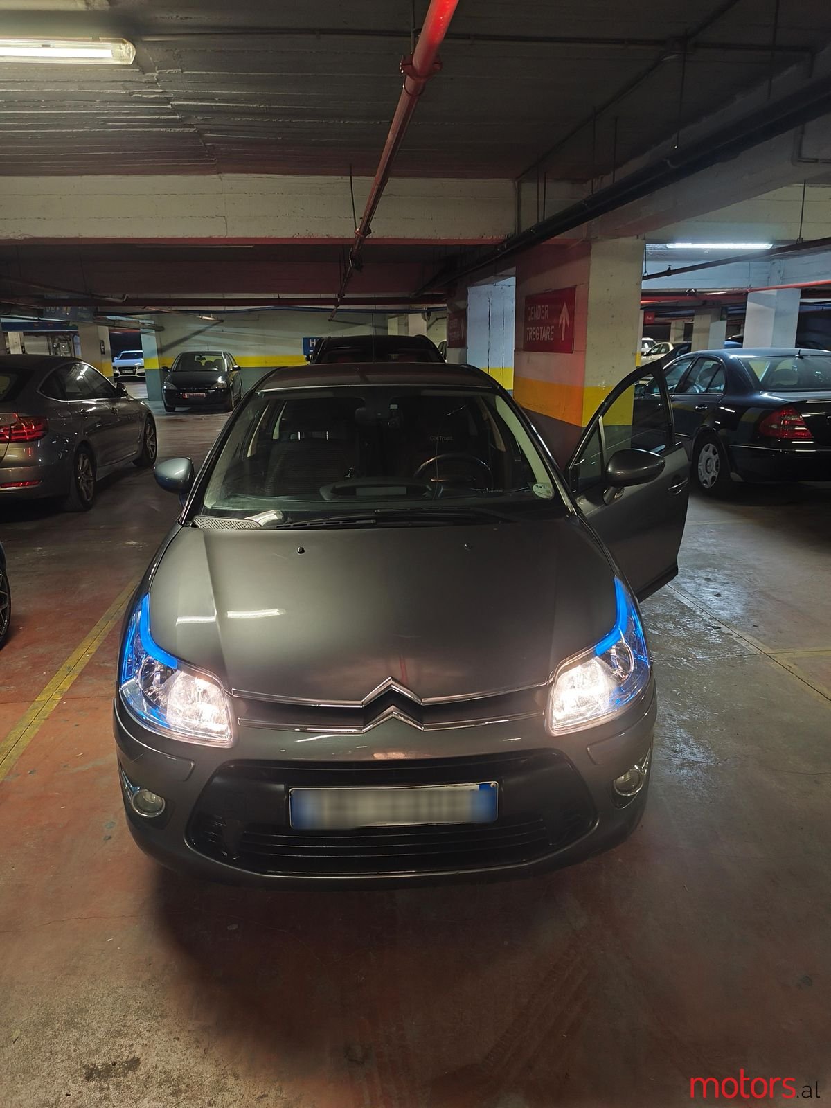 2010' Citroen C4 photo #2