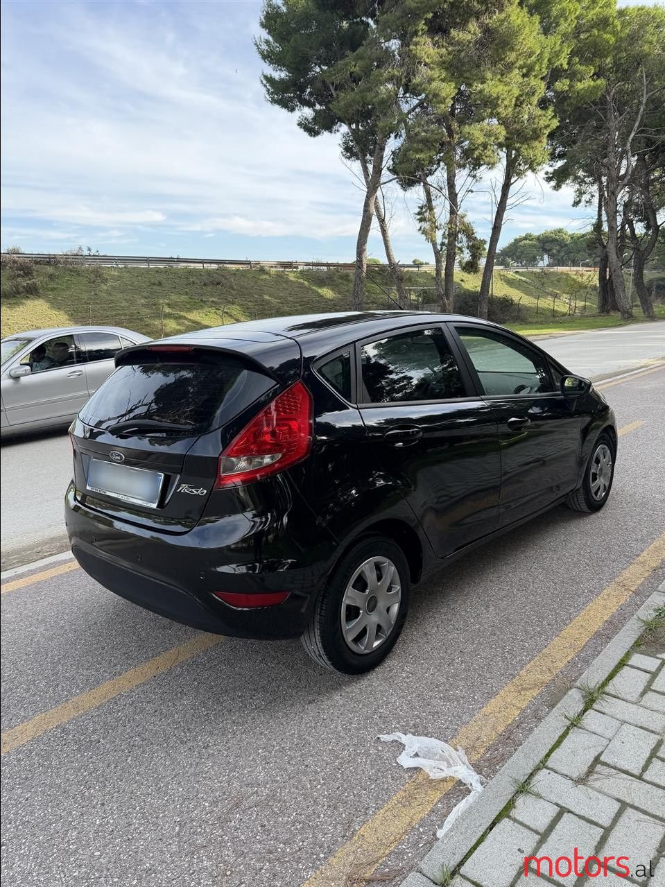 2011' Ford Fiesta photo #4