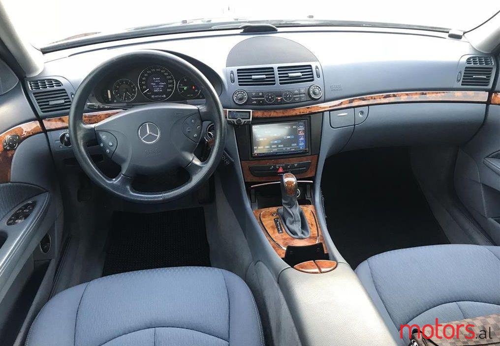 2006' Mercedes-Benz E 280 photo #2