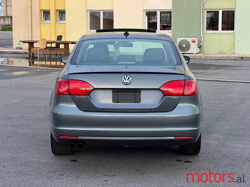 2013' Volkswagen Jetta photo #4