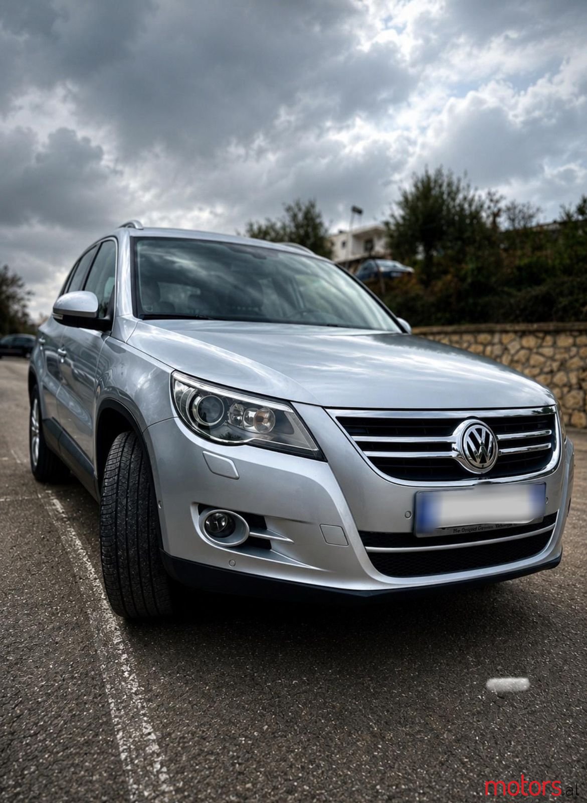 2011' Volkswagen Tiguan photo #6