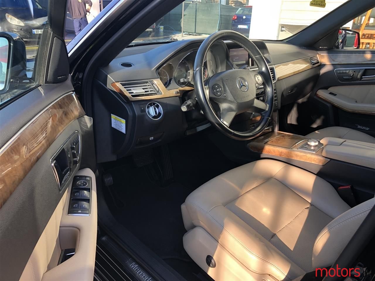 2008' Volkswagen E 350 photo #6