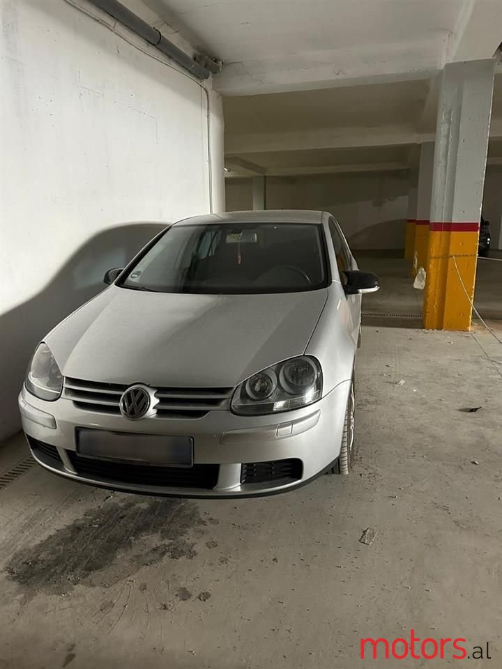 2005' Volkswagen Golf photo #1