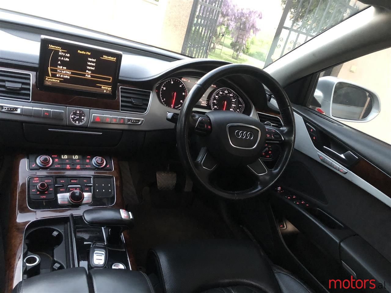 2010' Audi A8 photo #3