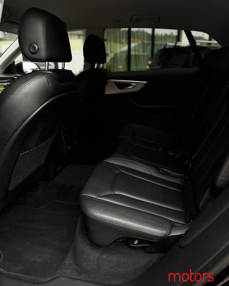 2022' Audi Q8 photo #6