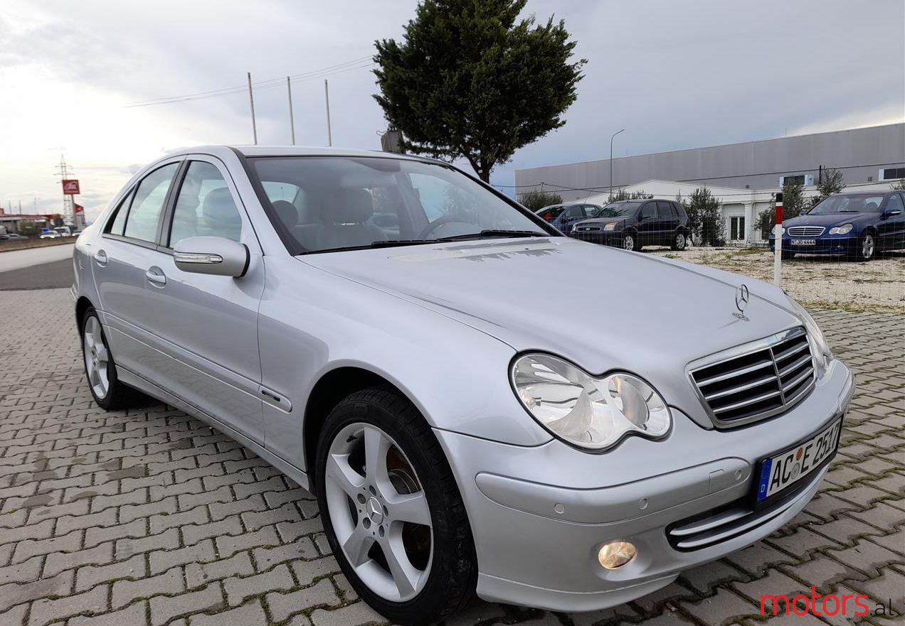2005' Mercedes-Benz C 220 photo #1