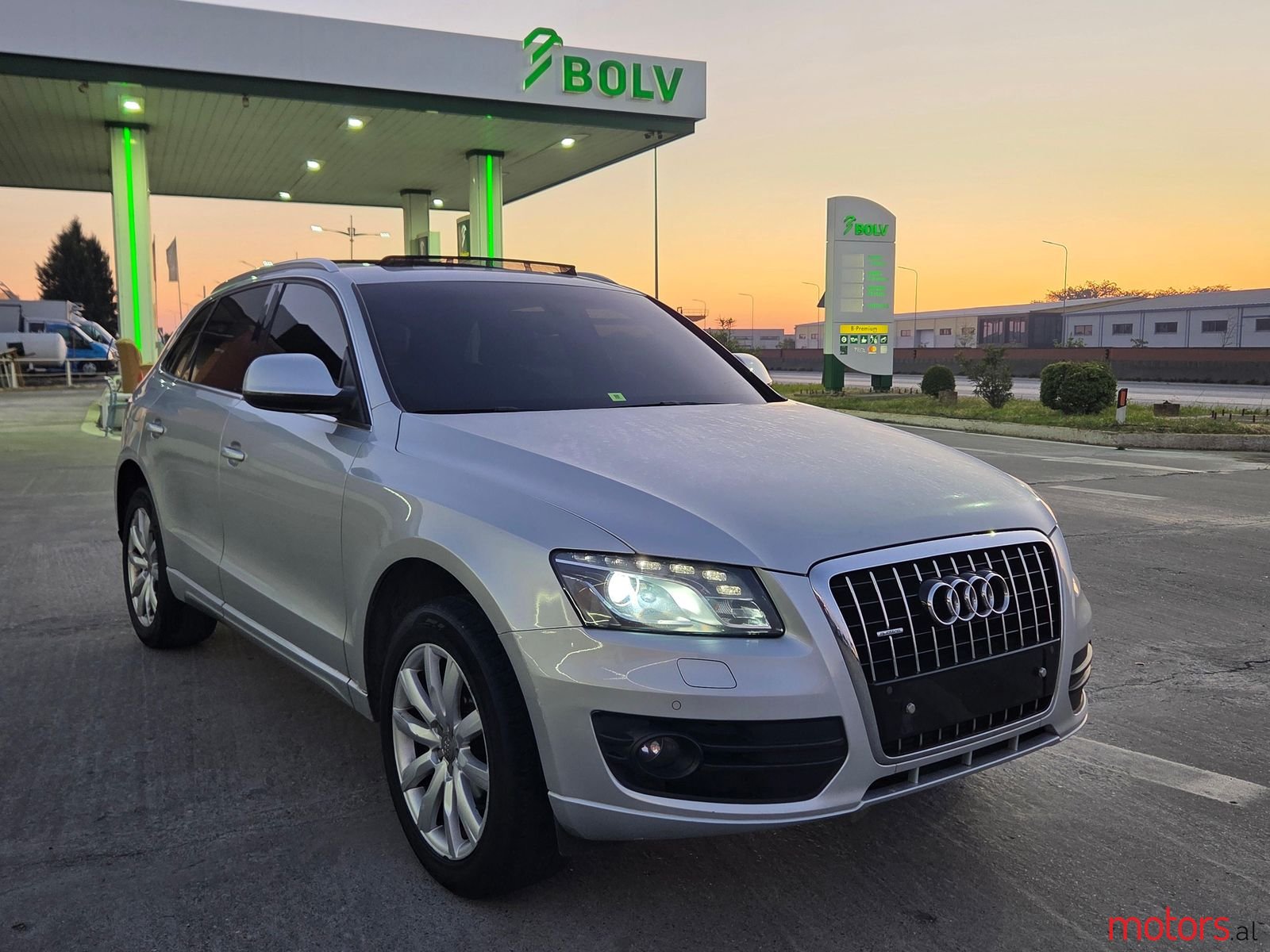2012' Audi Q5 photo #2