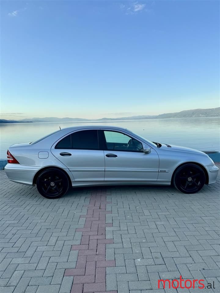 2004' Mercedes-Benz C 200 photo #4