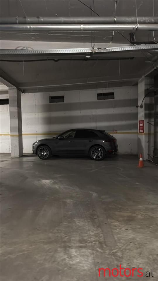 2015' Porsche Macan photo #3