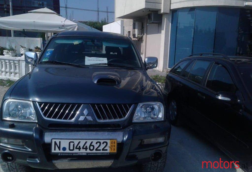 2005' Mitsubishi L200 photo #1