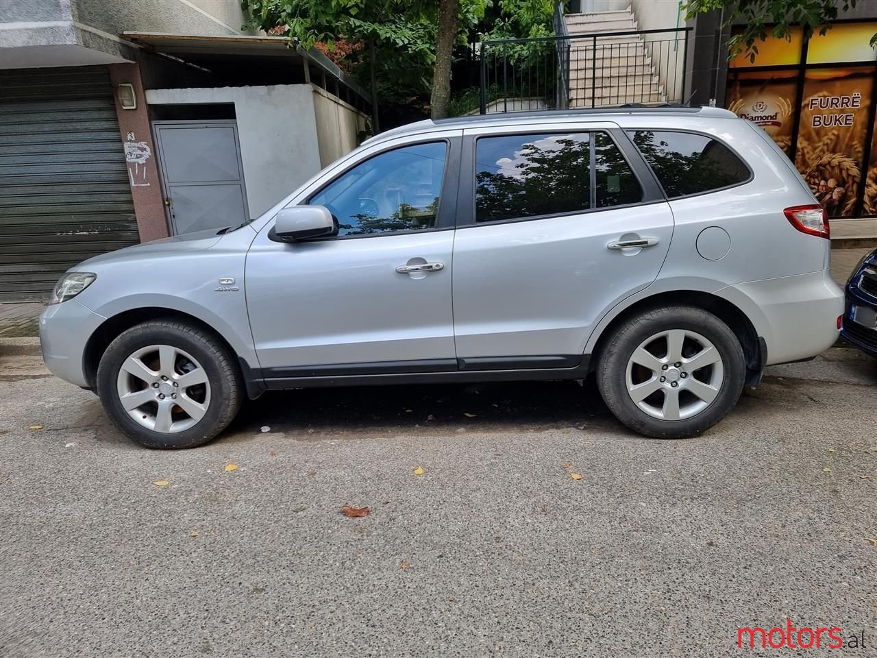 2008' Hyundai Santa Fe photo #3