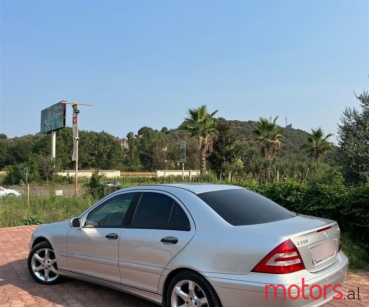 2007' Mercedes-Benz C 220 photo #3