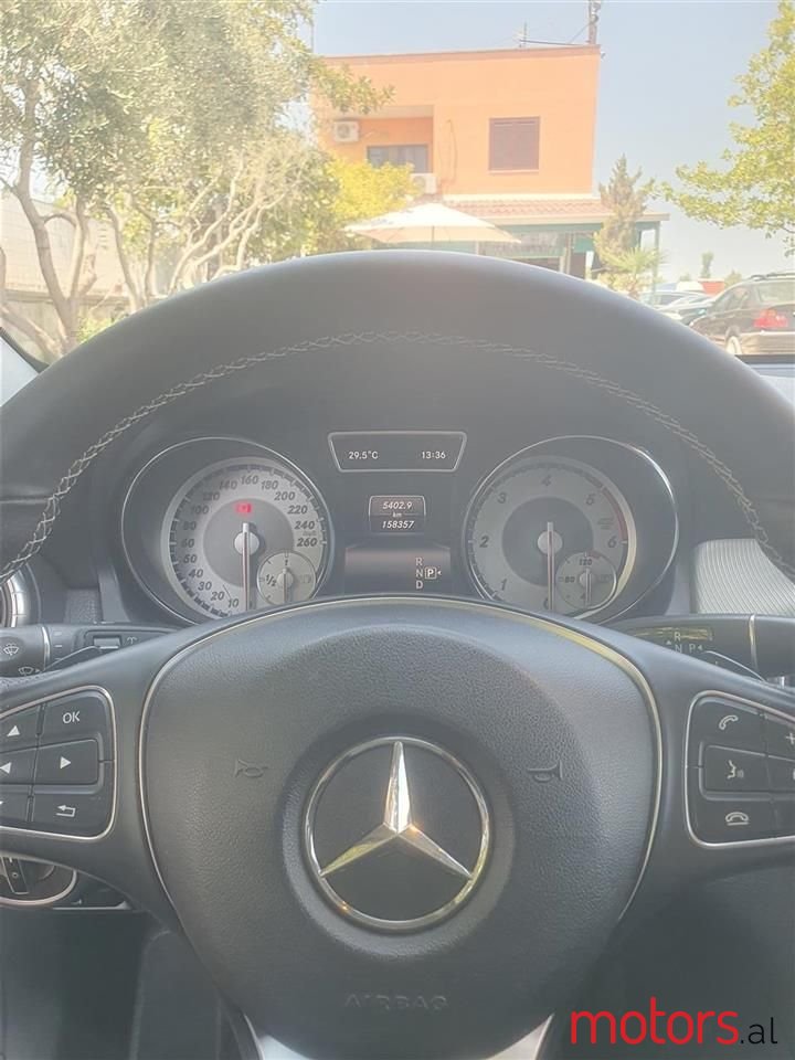 2015' Mercedes-Benz CLA 180 photo #2