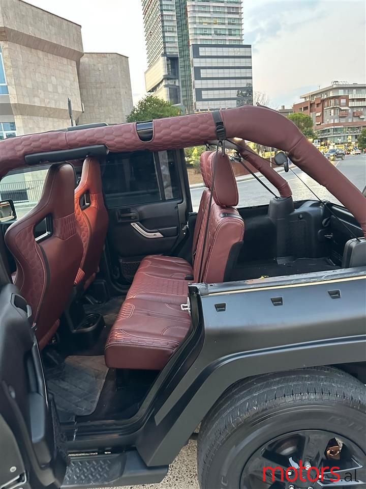 2016' Jeep Wrangler photo #6