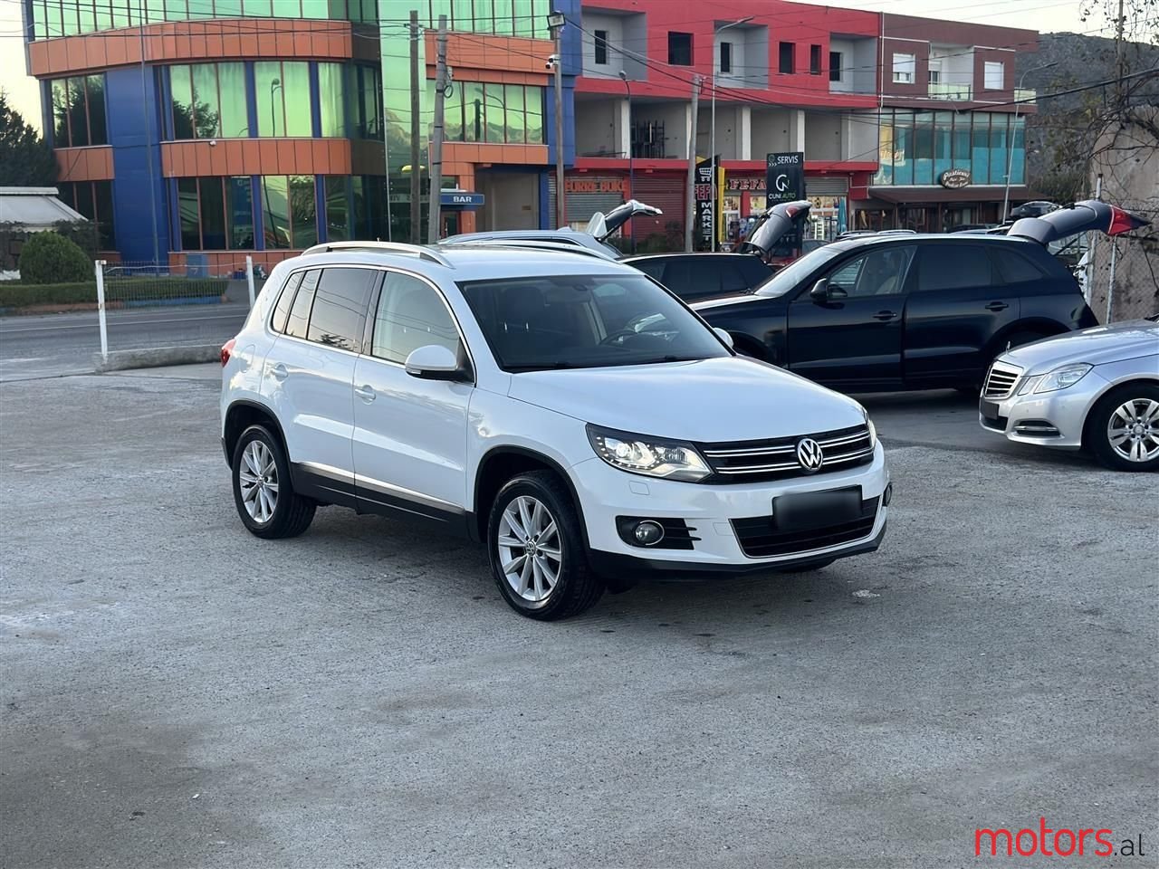 2014' Volkswagen Tiguan photo #3
