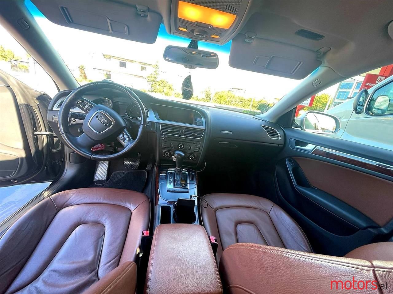 2011' Audi A5 photo #5