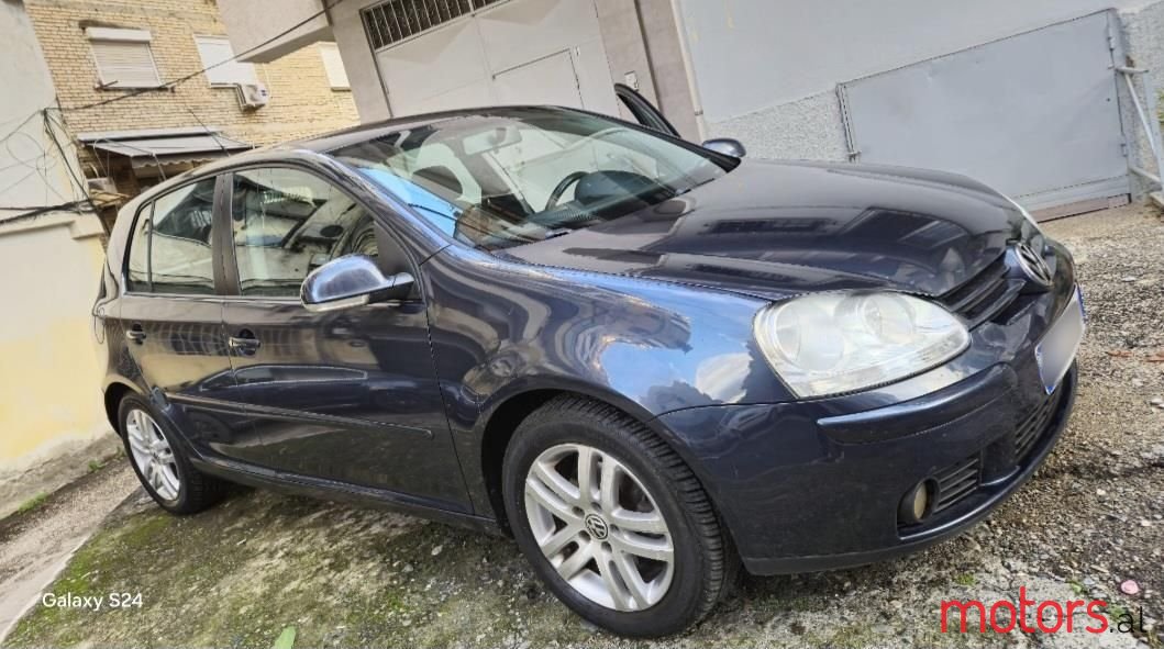 2008' Volkswagen Golf photo #1