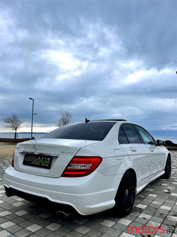 2012' Mercedes-Benz C 300 photo #4