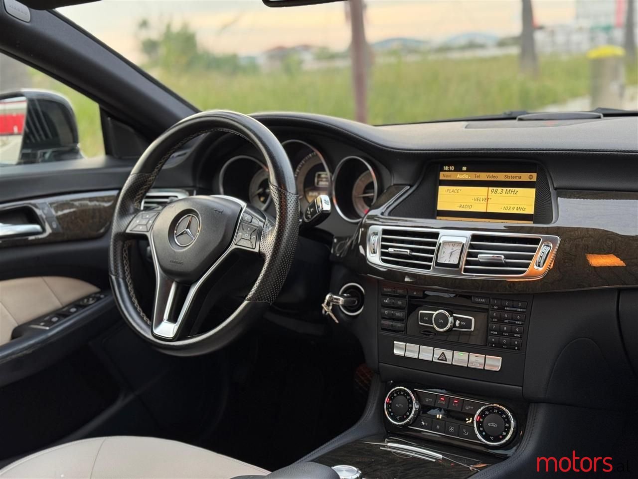 2013' Mercedes-Benz CLS 250 photo #5