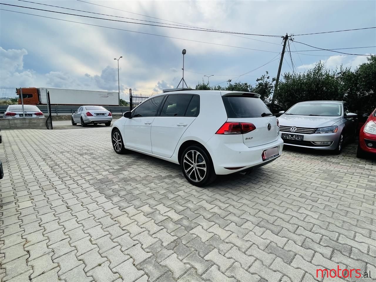 2014' Volkswagen Golf photo #4