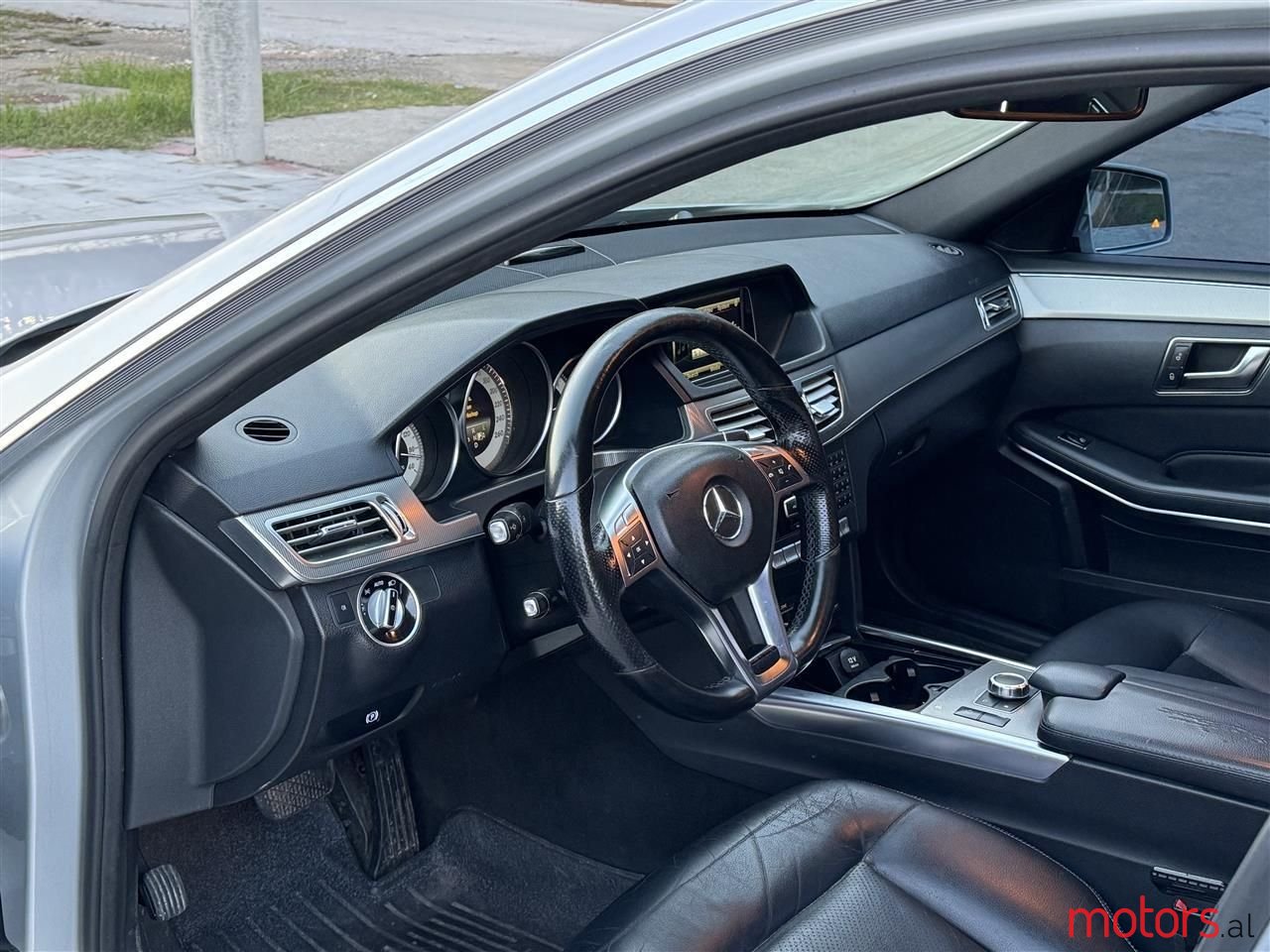 2014' Mercedes-Benz E 220 photo #5