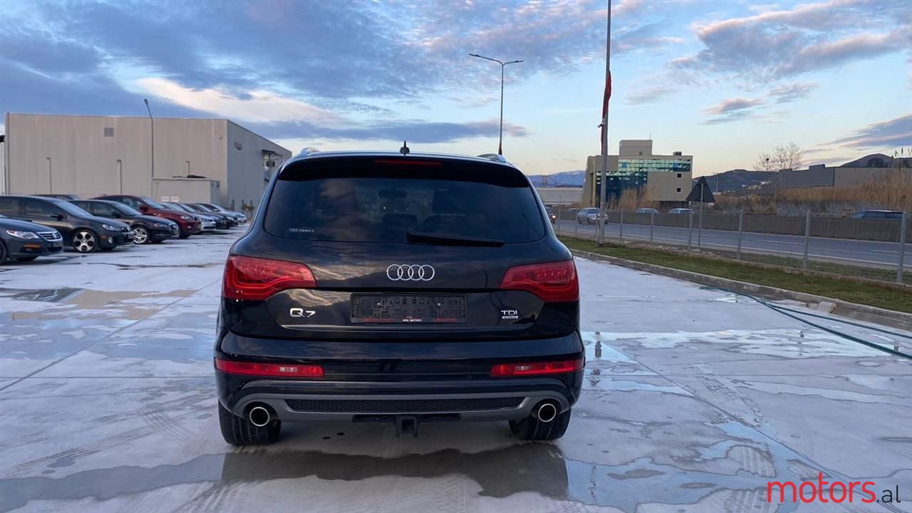 2011' Audi Q7 photo #5