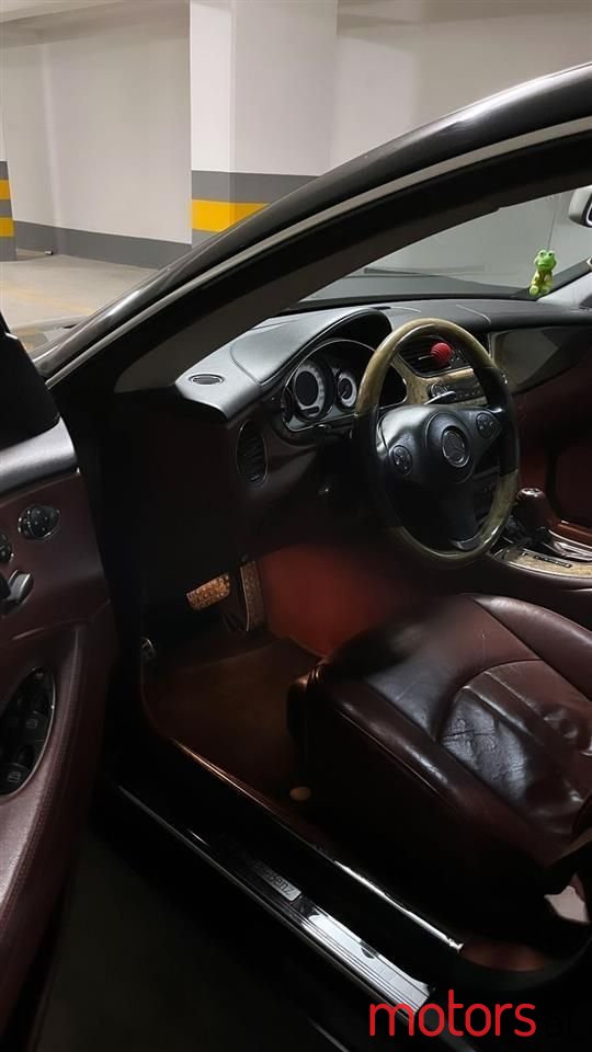 2009' Mercedes-Benz CLS 320 photo #2