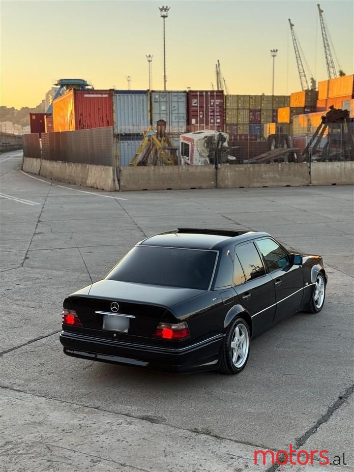 1995' Mercedes-Benz E 320 photo #4