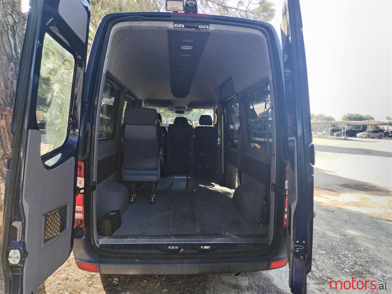 2010' Mercedes-Benz Sprinter photo #5