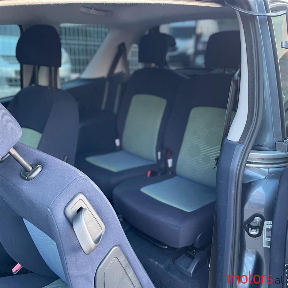 2006' Peugeot 1007 photo #3